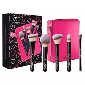 IT Cosmetics IT’S YOUR HEAVENLY LUXE SKIN-LOVING 5-PIECE MAKEUP BRUSH SET - NEW